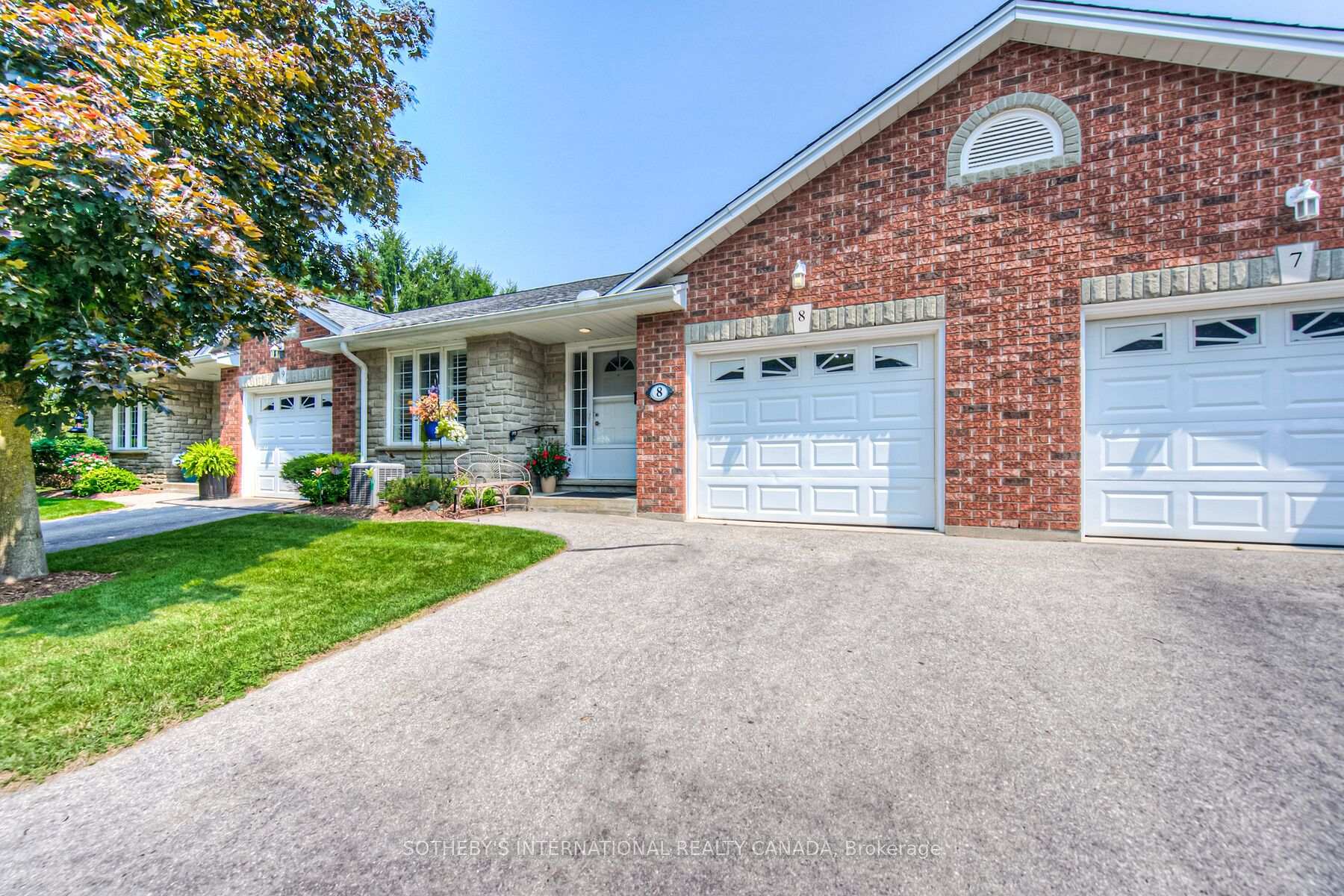 Photo 2 of Unit 8, 150 Oak Street, Norfolk, Simcoe — HOMEH