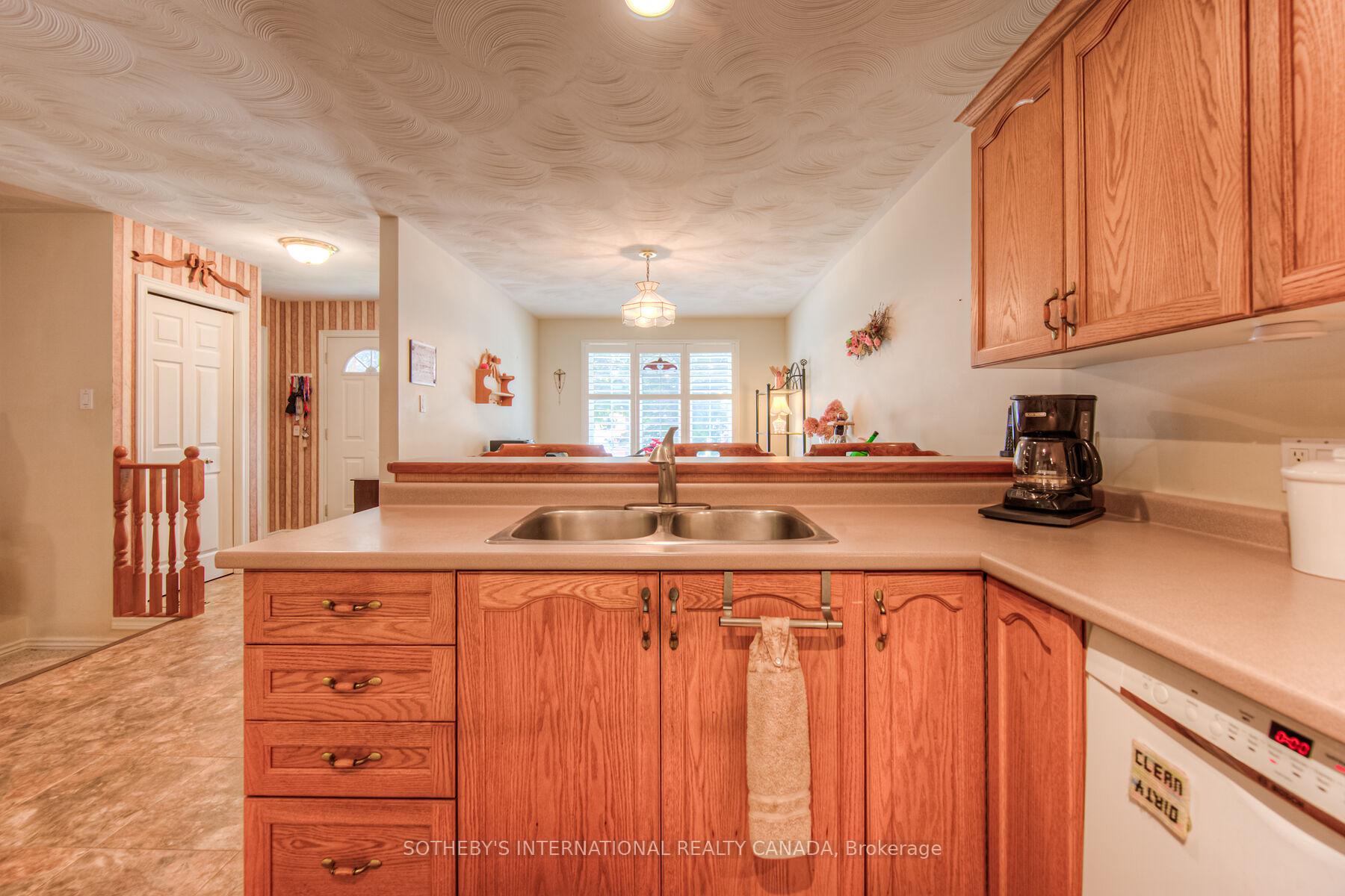 Photo 7 of Unit 8, 150 Oak Street, Norfolk, Simcoe — HOMEH