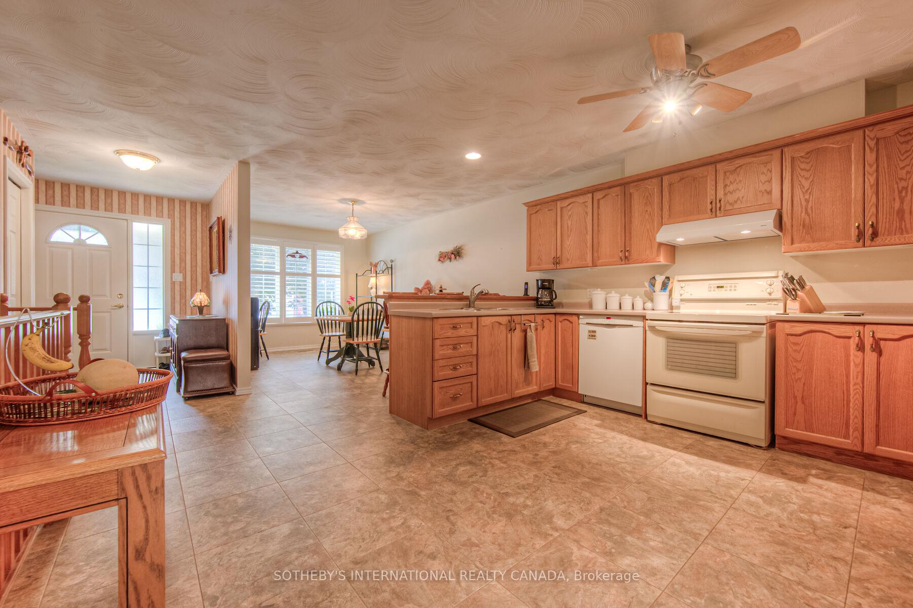 Photo 9 of Unit 8, 150 Oak Street, Norfolk, Simcoe — HOMEH