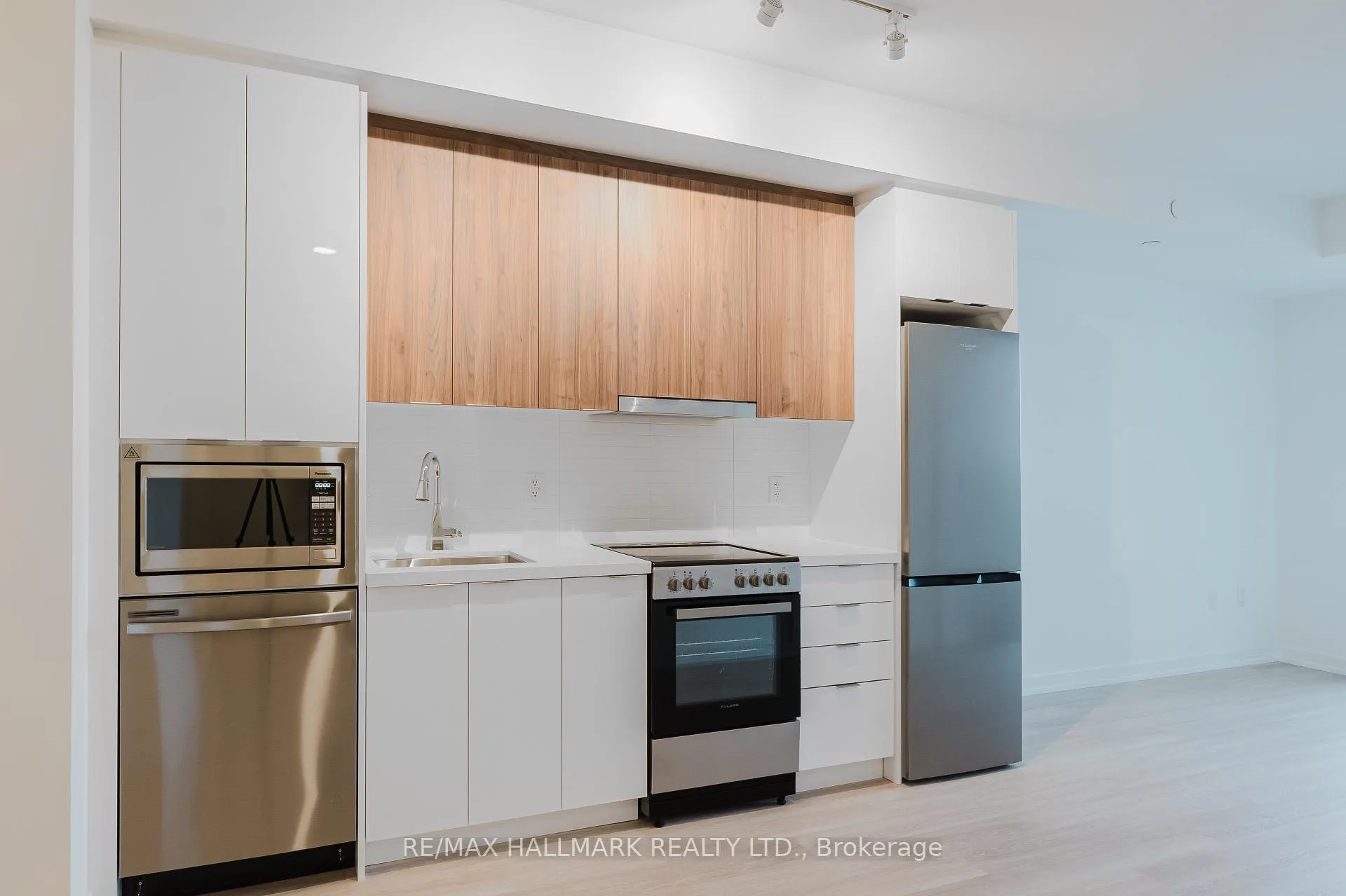 Photo 4 of Unit A-540, 9763 Markham Road, Markham, Greensborough — HOMEH