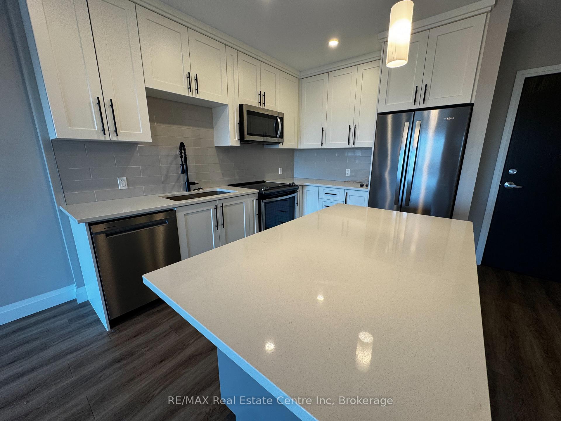 Photo 3 of Unit 708, 332 Gosling Gardens, Guelph, Clairfields/Hanlon Business Park — HOMEH