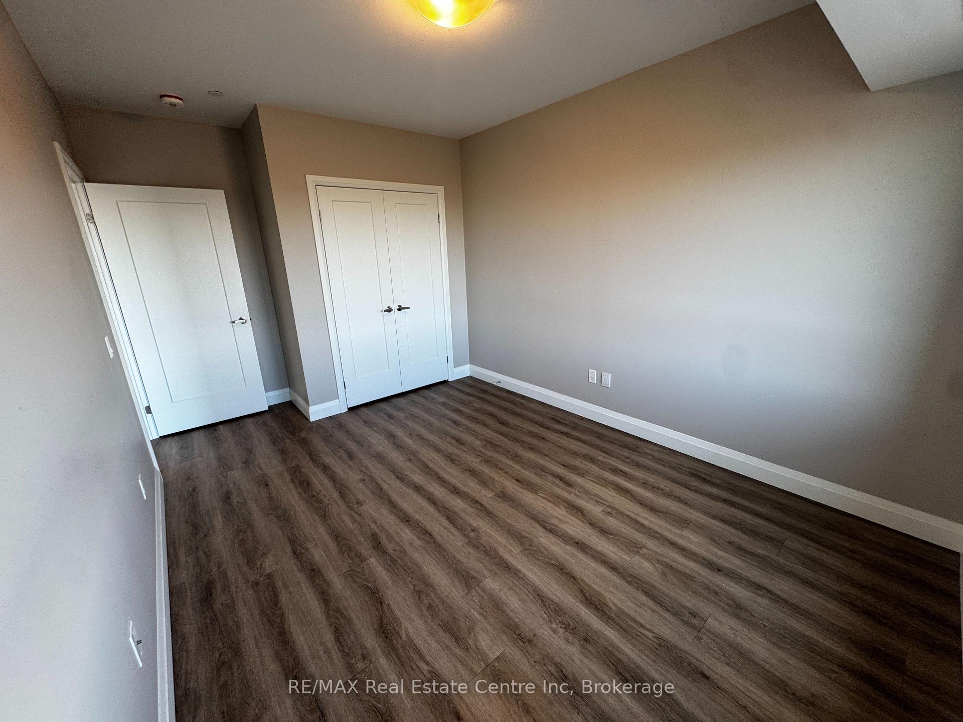 Photo 7 of Unit 708, 332 Gosling Gardens, Guelph, Clairfields/Hanlon Business Park — HOMEH
