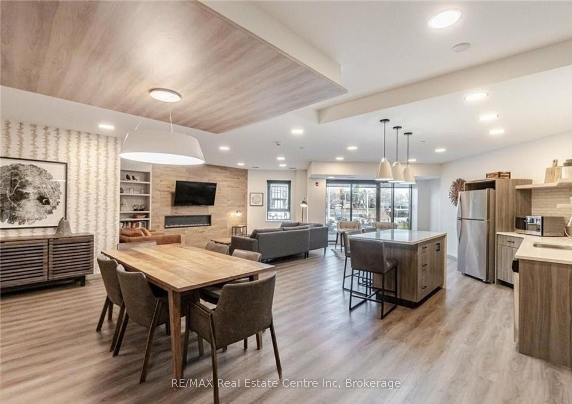 Photo 14 of Unit 708, 332 Gosling Gardens, Guelph, Clairfields/Hanlon Business Park — HOMEH