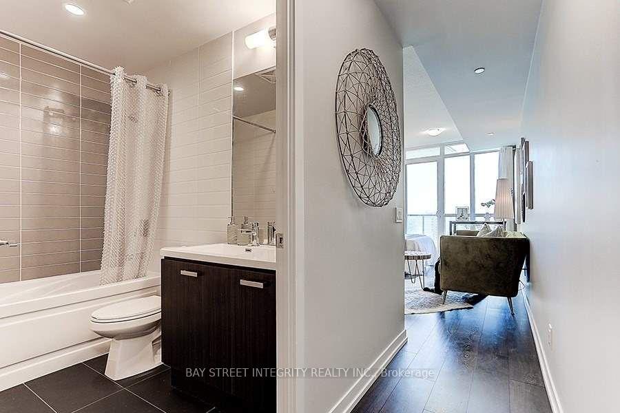 Photo 8 of Unit 1912, 125 Redpath Avenue, Toronto, Mount Pleasant West — HOMEH