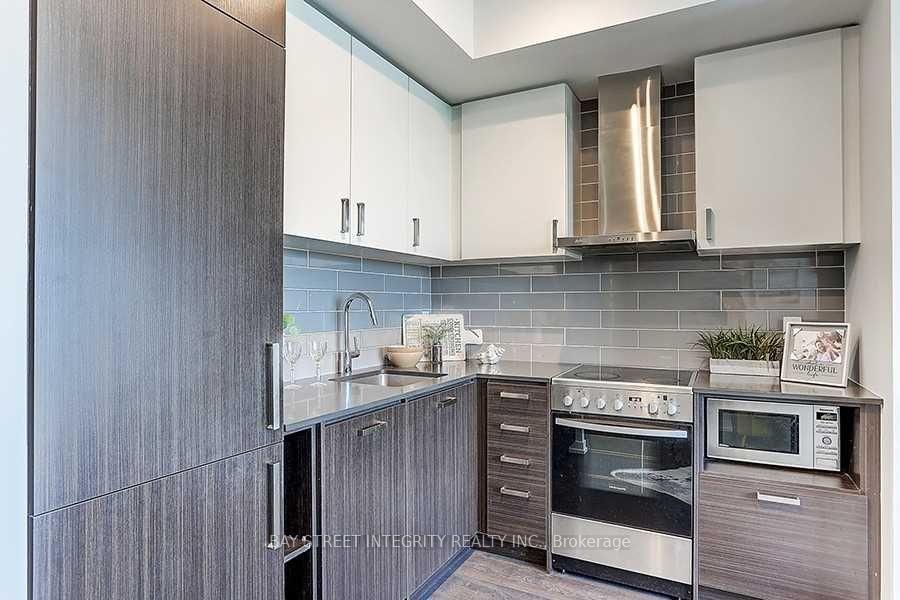 Photo 12 of Unit 1912, 125 Redpath Avenue, Toronto, Mount Pleasant West — HOMEH