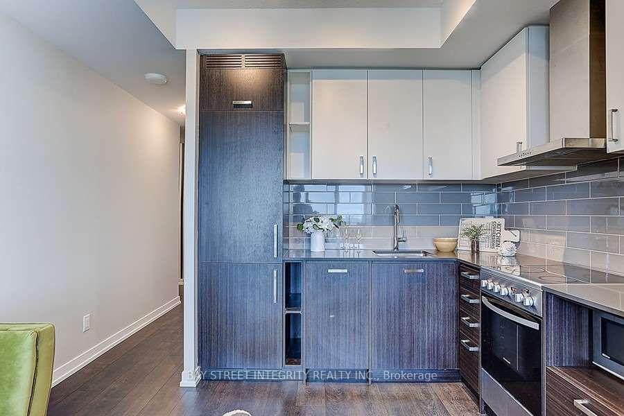 Photo 13 of Unit 1912, 125 Redpath Avenue, Toronto, Mount Pleasant West — HOMEH