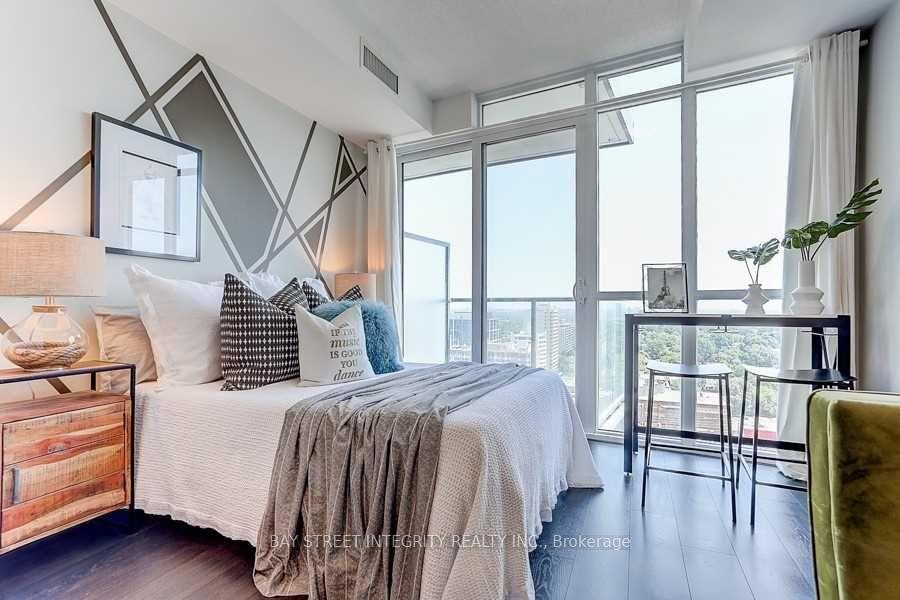 Photo 16 of Unit 1912, 125 Redpath Avenue, Toronto, Mount Pleasant West — HOMEH