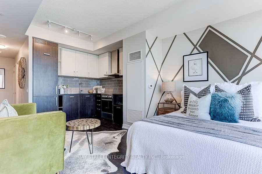 Photo 18 of Unit 1912, 125 Redpath Avenue, Toronto, Mount Pleasant West — HOMEH
