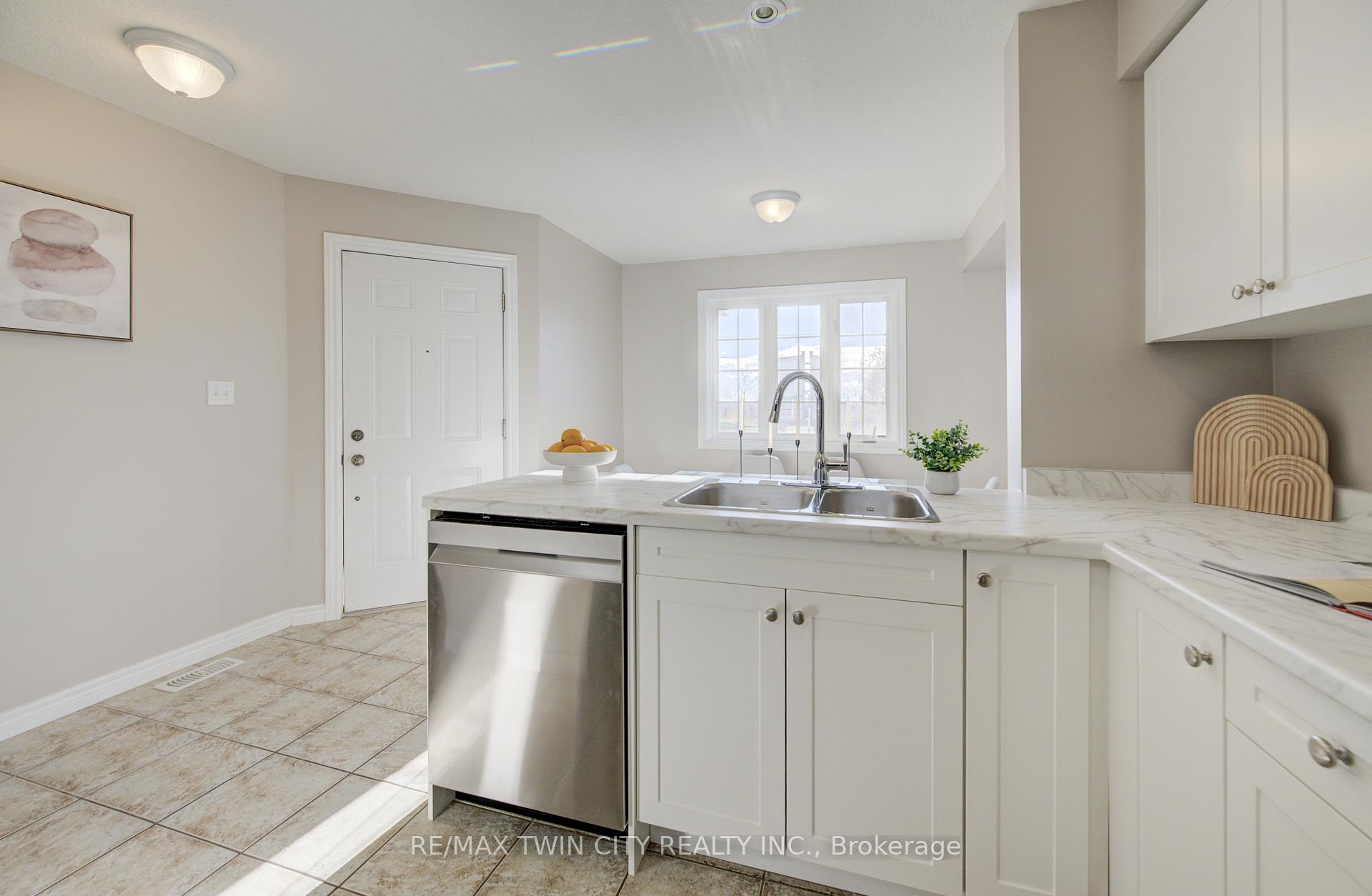 Photo 10 of Unit 642A, 642 Woodlawn Road E, Guelph, Victoria North — HOMEH