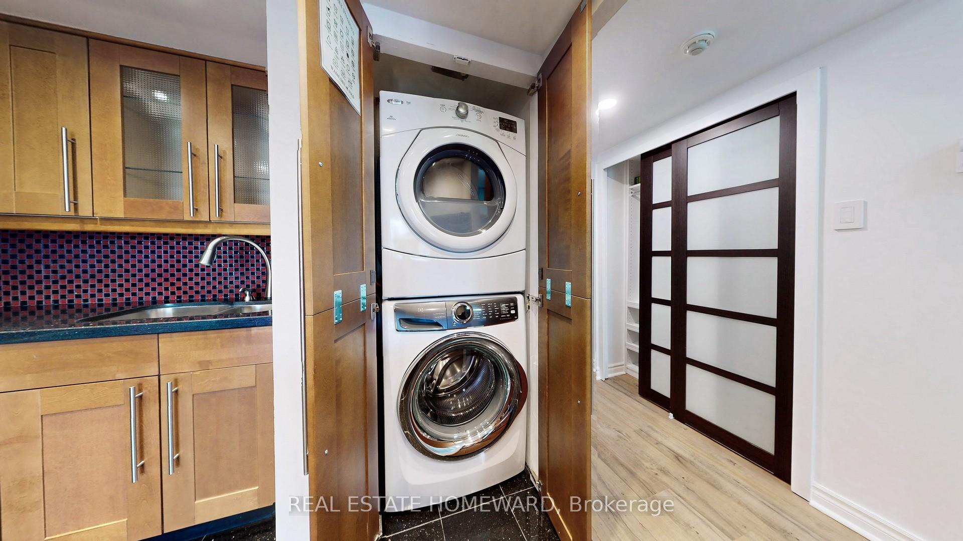 Photo 9 of Unit 1806, 15 Maitland Place, Toronto, Cabbagetown-South St. James Town — HOMEH