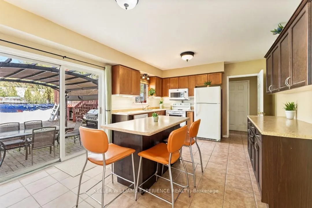 Photo 10 of 38 Truax Crescent, Essa, Angus — HOMEH