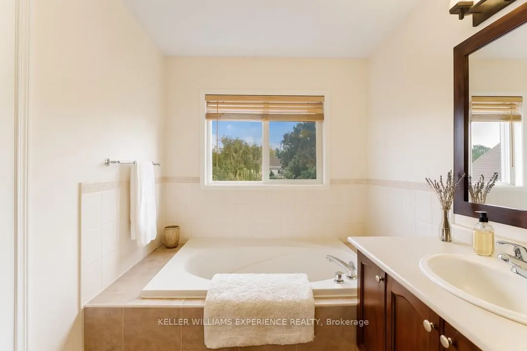 Photo 19 of 38 Truax Crescent, Essa, Angus — HOMEH