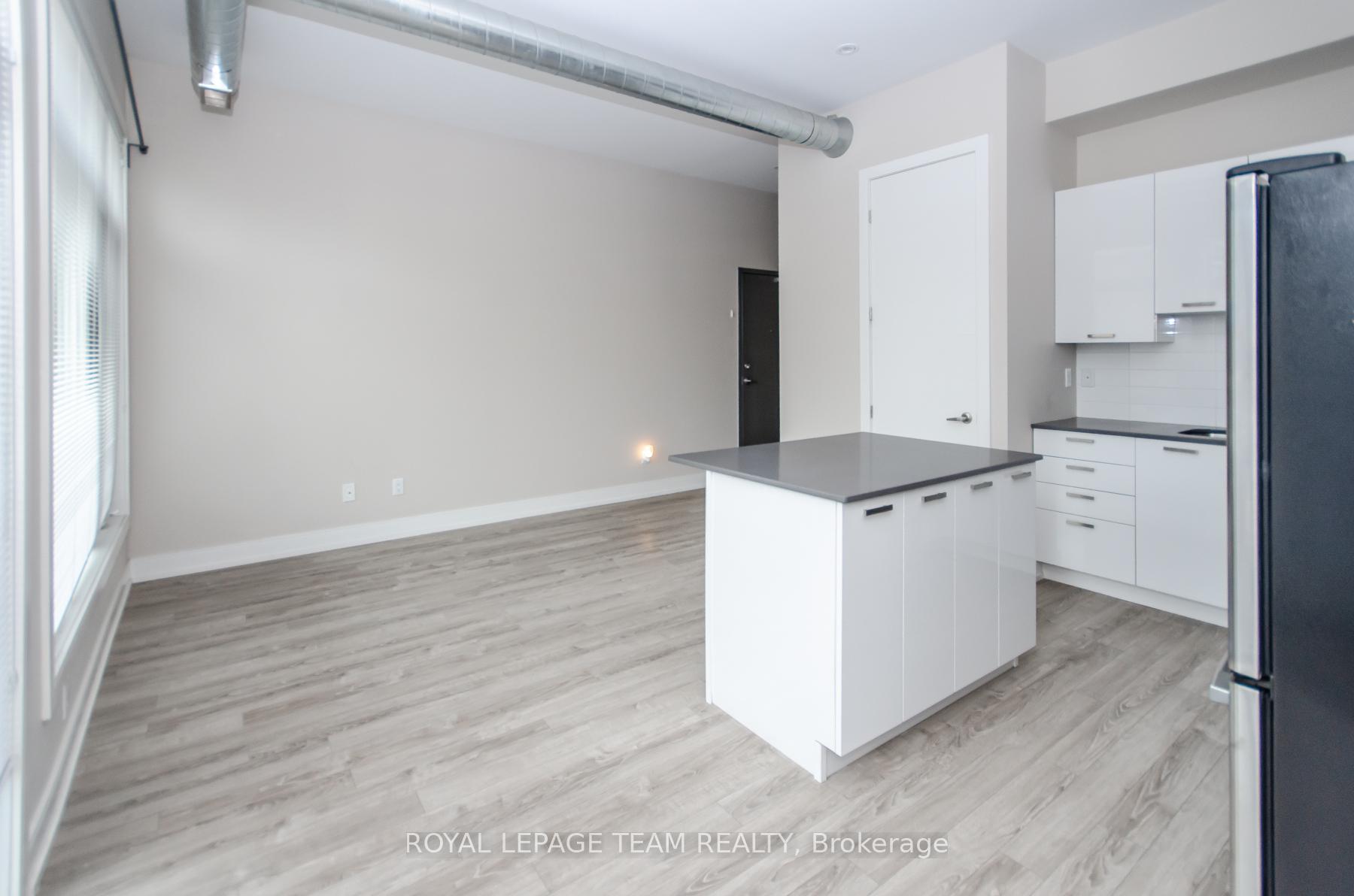 Photo 3 of 81 Norman Street, Ottawa, West Centre Town — HOMEH