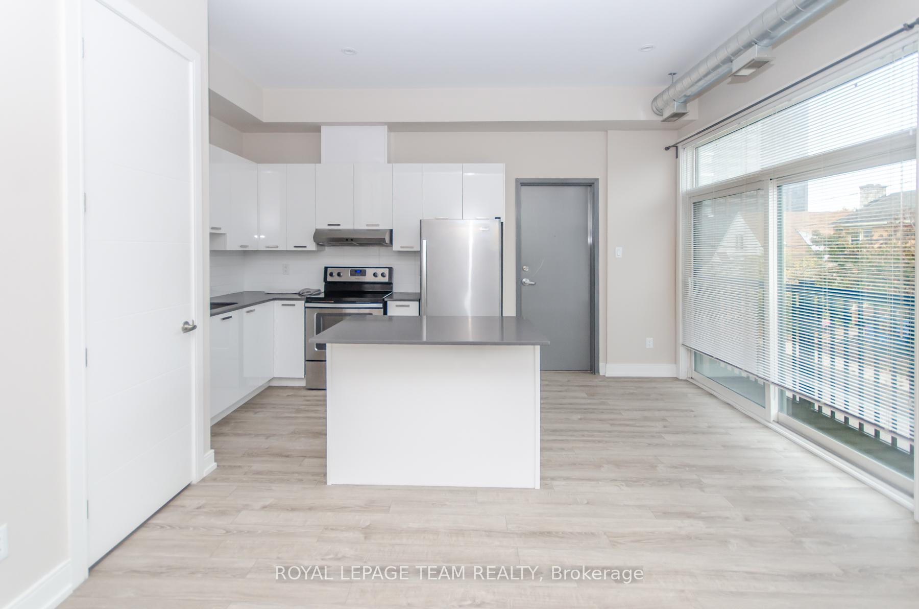 Photo 4 of 81 Norman Street, Ottawa, West Centre Town — HOMEH