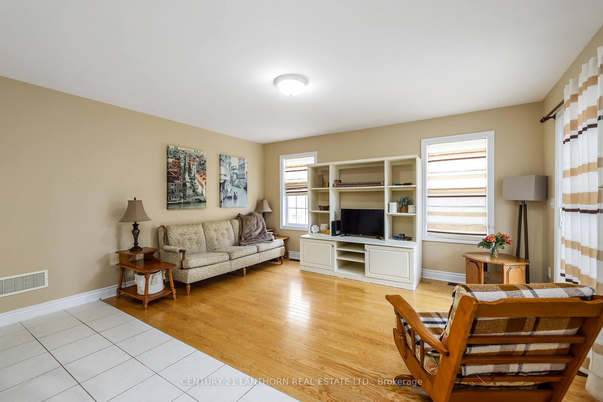 Photo 3 of 25 Empire Boulevard, Brighton — HOMEH