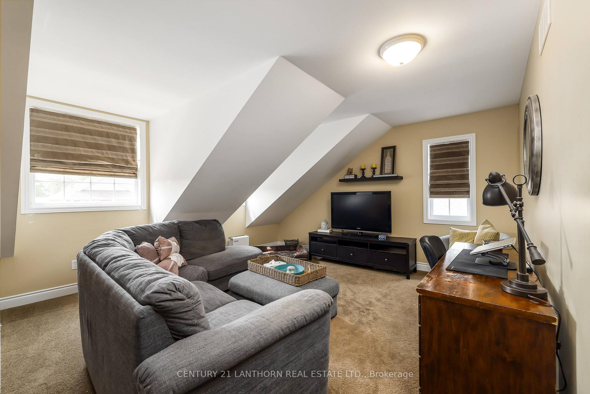 Photo 15 of 25 Empire Boulevard, Brighton — HOMEH