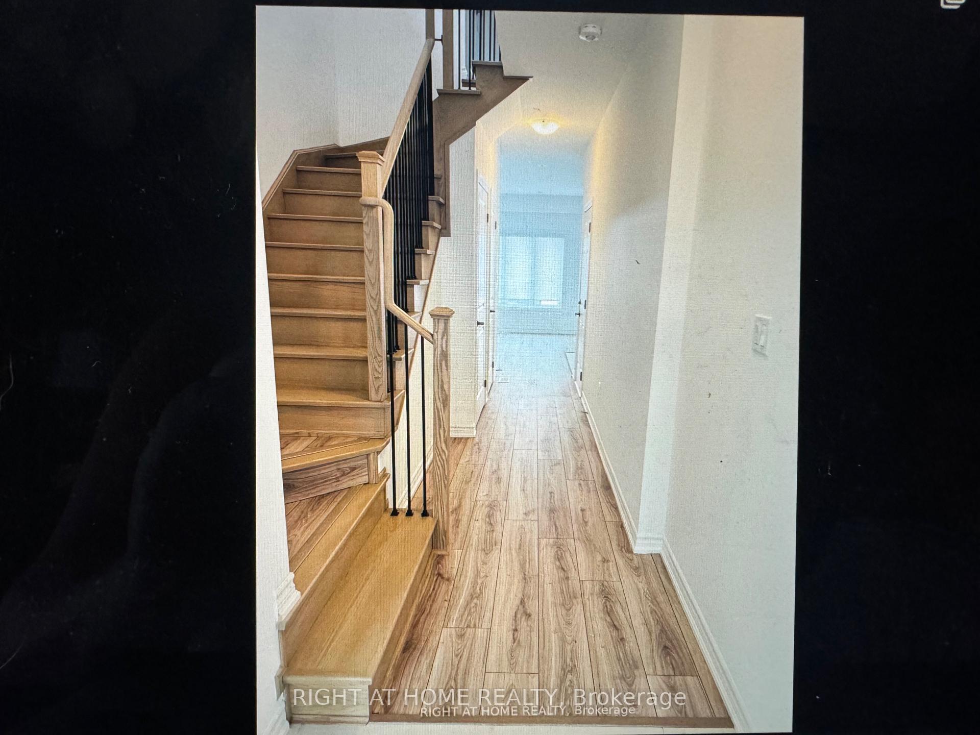 Photo 4 of 14 Wheatfield Road, Barrie, Rural Barrie Southeast — HOMEH