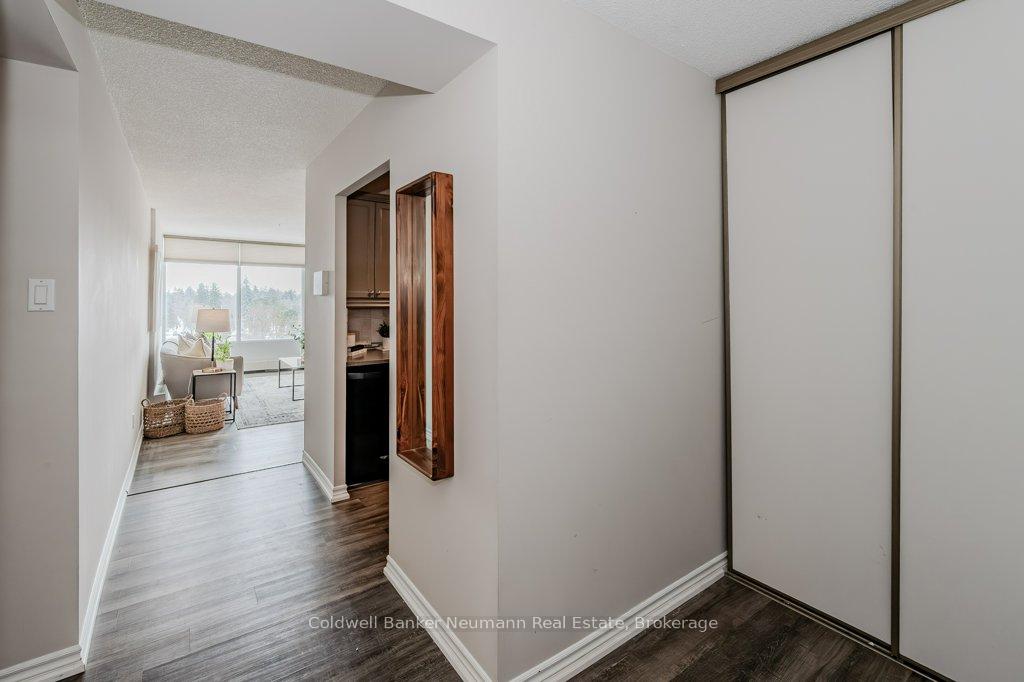 Photo 5 of Unit 812, 23 Woodlawn Road E, Guelph, Riverside Park — HOMEH