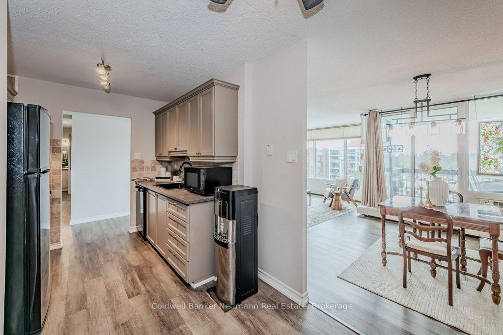 Photo 7 of Unit 812, 23 Woodlawn Road E, Guelph, Riverside Park — HOMEH