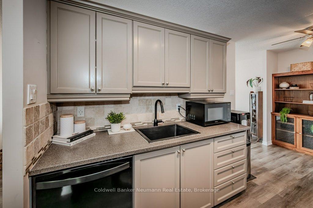 Photo 9 of Unit 812, 23 Woodlawn Road E, Guelph, Riverside Park — HOMEH