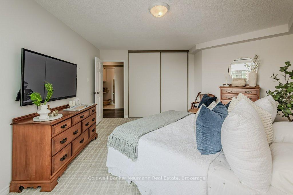 Photo 21 of Unit 812, 23 Woodlawn Road E, Guelph, Riverside Park — HOMEH