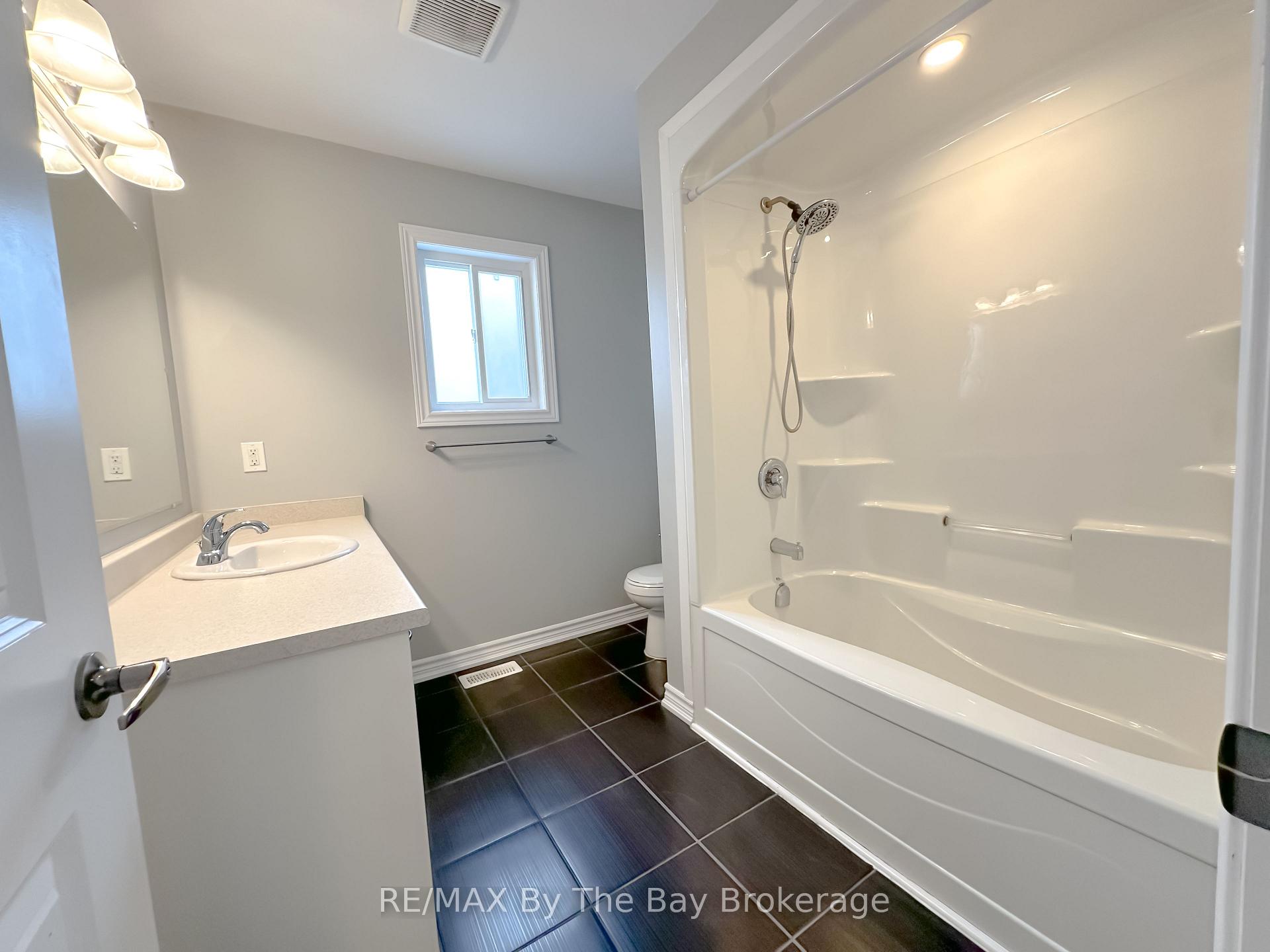 Photo 18 of 267 Quebec Street, Clearview, Stayner — HOMEH