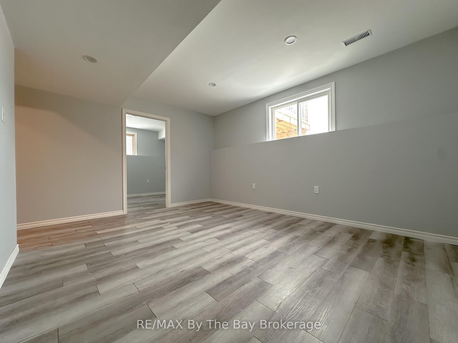 Photo 28 of 267 Quebec Street, Clearview, Stayner — HOMEH