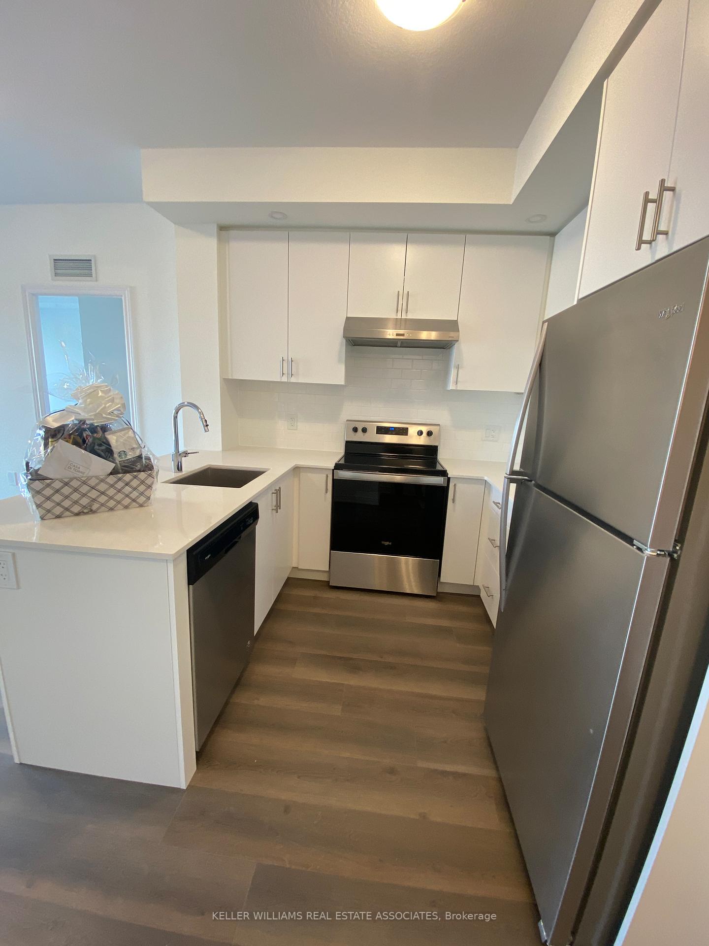Photo 8 of Unit 303, 121 Highway 8, Hamilton, Stoney Creek — HOMEH
