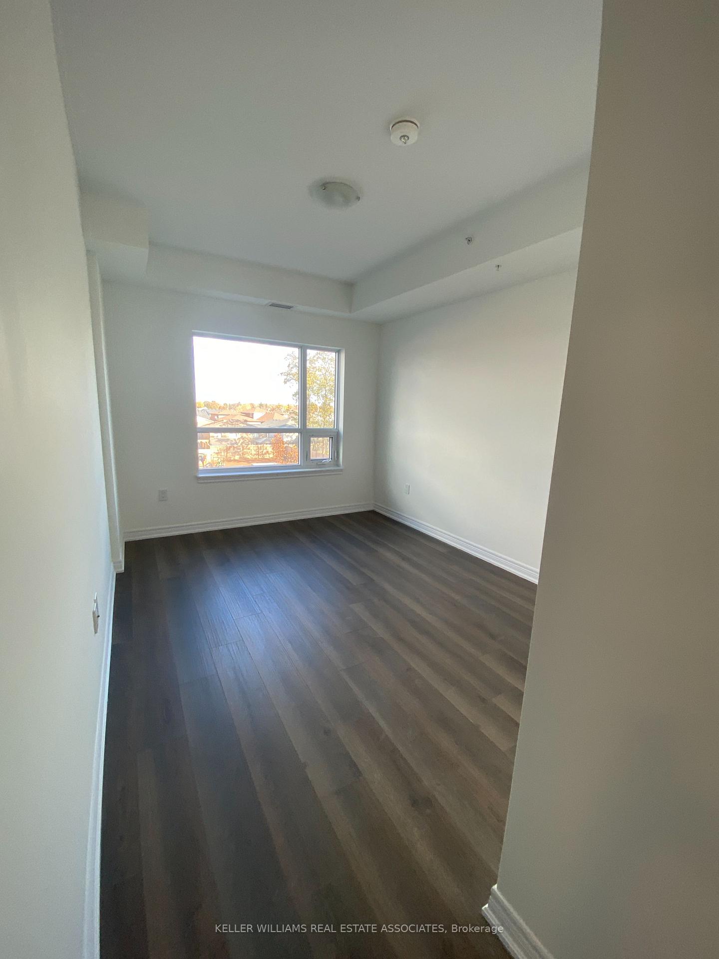 Photo 12 of Unit 303, 121 Highway 8, Hamilton, Stoney Creek — HOMEH