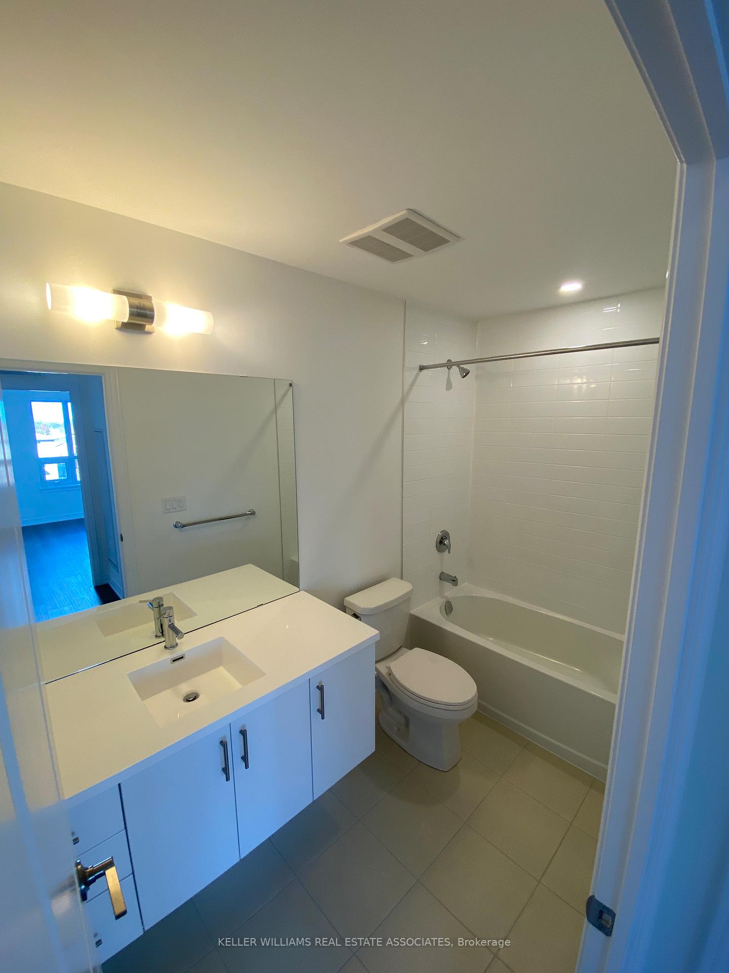 Photo 18 of Unit 303, 121 Highway 8, Hamilton, Stoney Creek — HOMEH