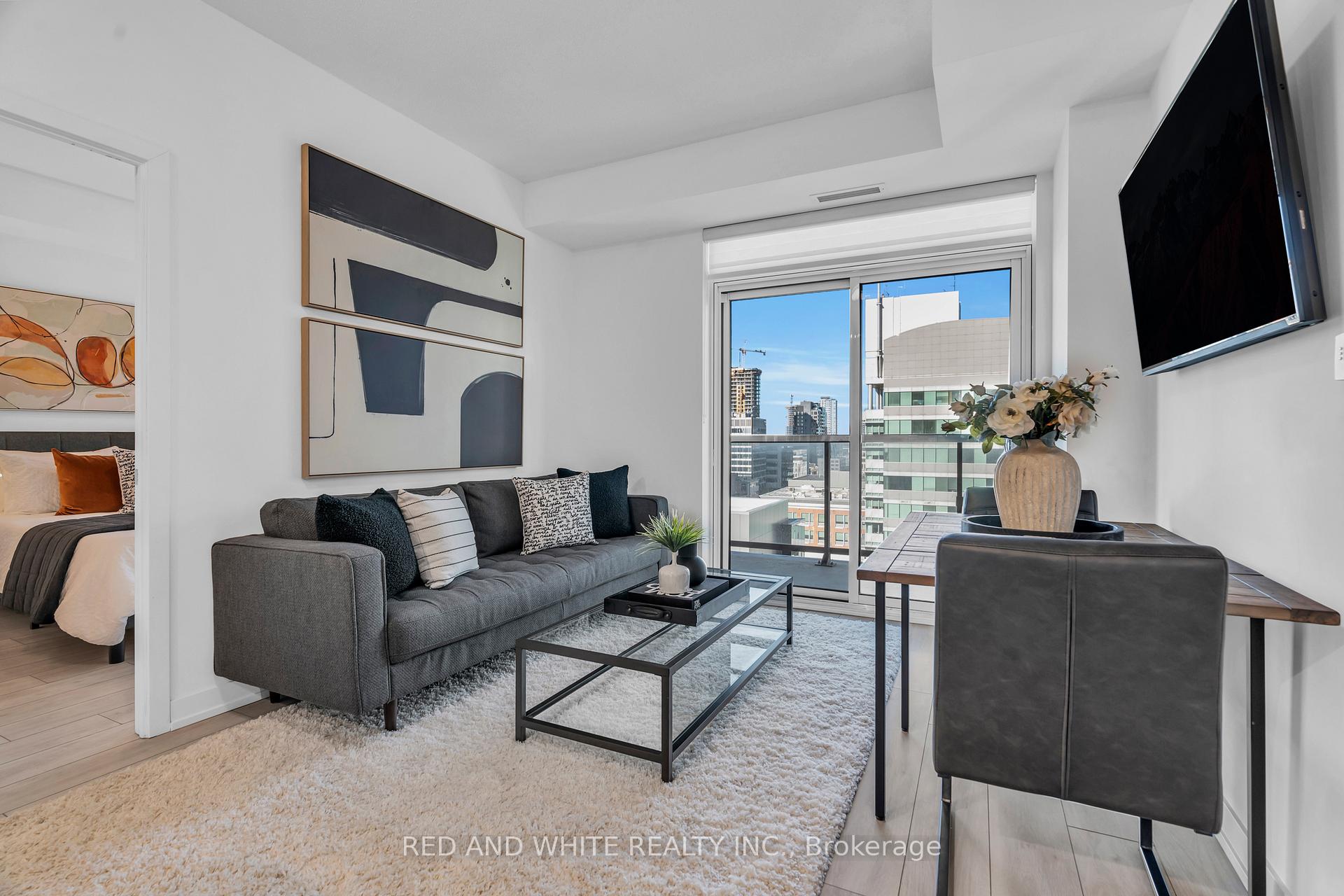 Photo 16 of Unit 901, 55 Duke Street W, Kitchener — HOMEH
