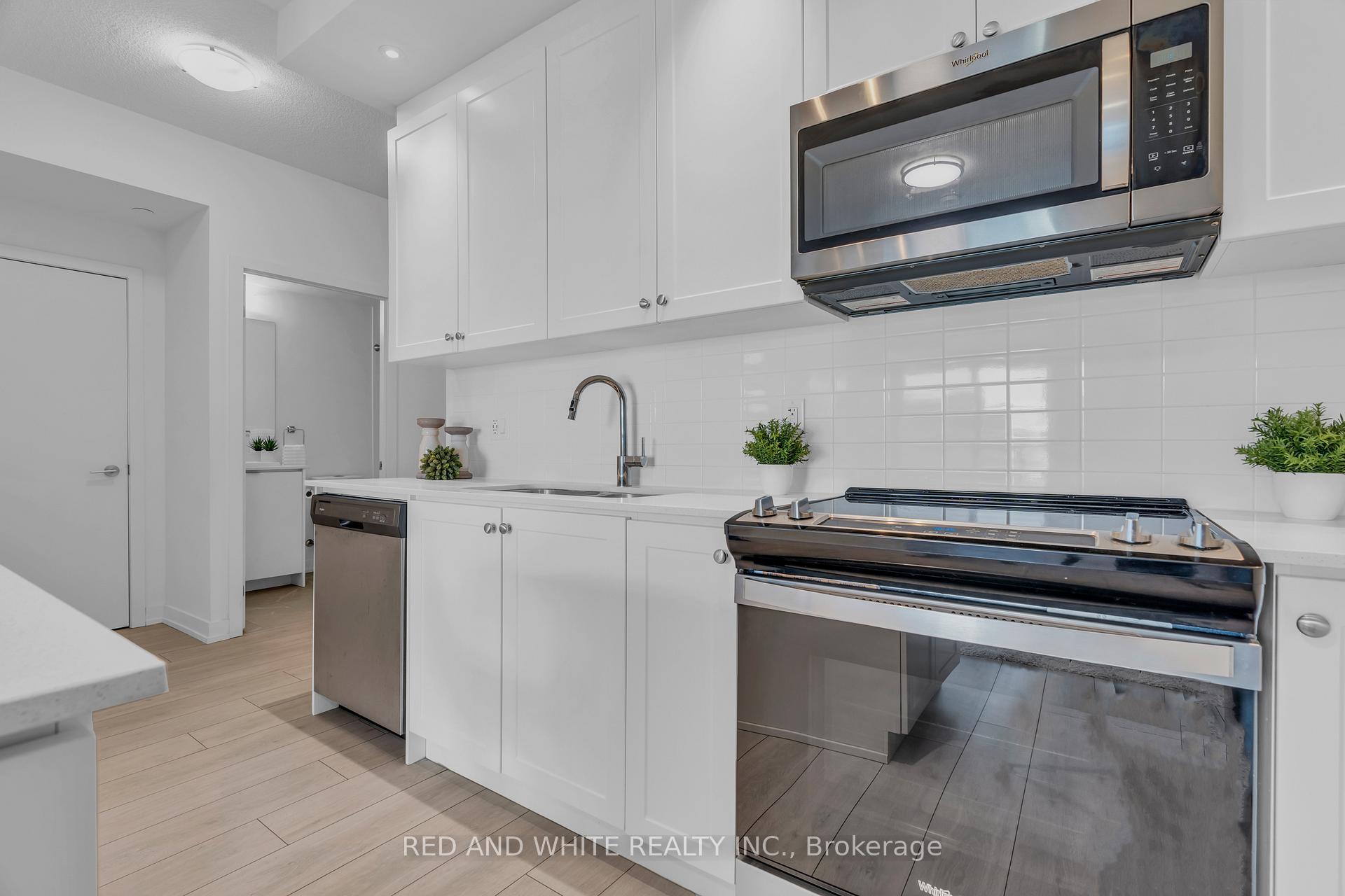 Photo 18 of Unit 901, 55 Duke Street W, Kitchener — HOMEH