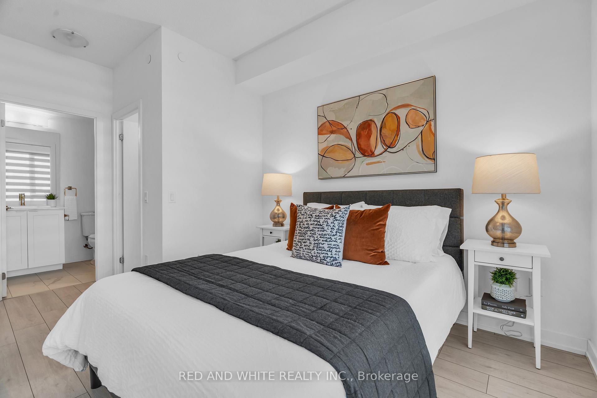 Photo 23 of Unit 901, 55 Duke Street W, Kitchener — HOMEH
