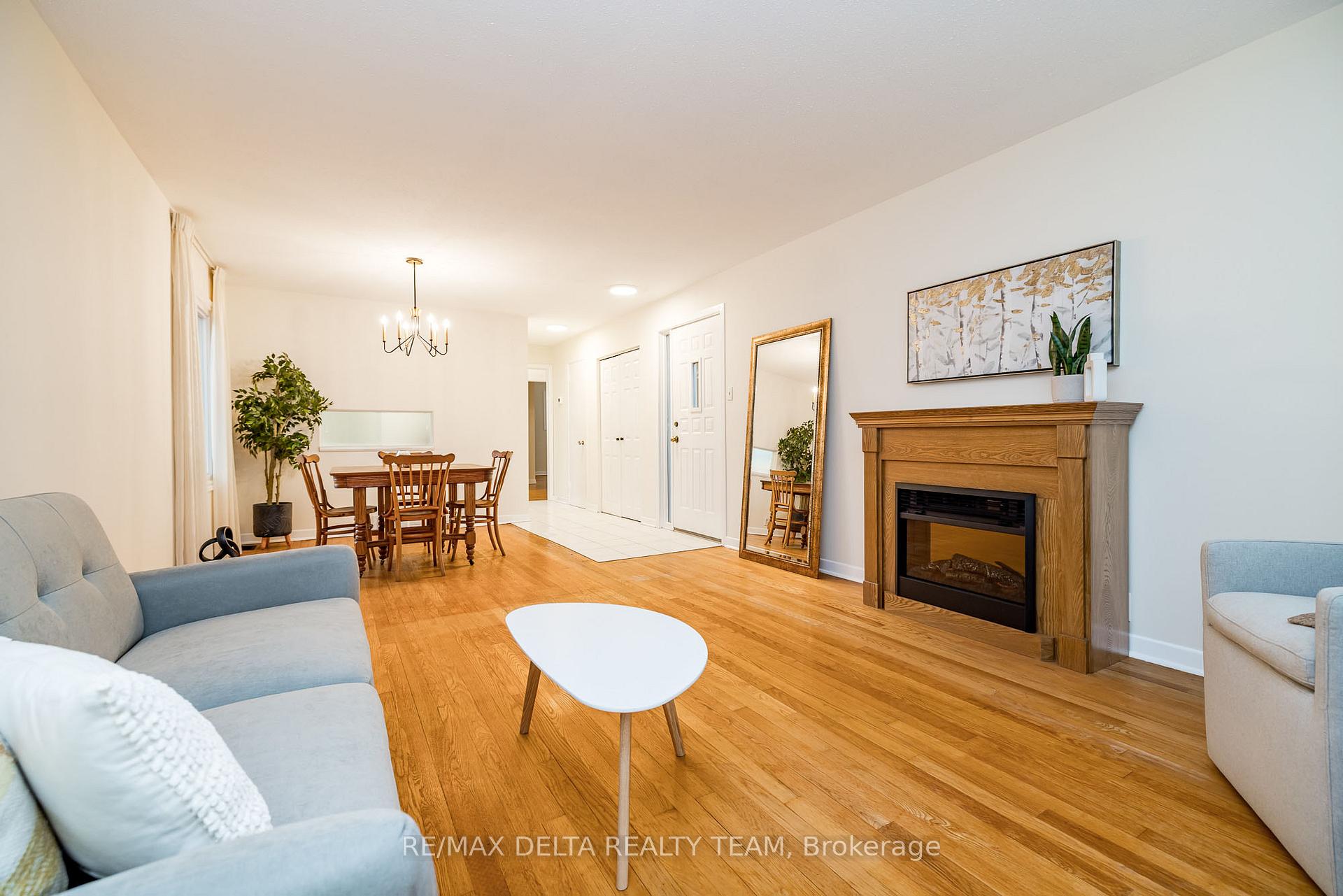 Photo 3 of 22 Bedale Drive, Ottawa, Crystal Beach — HOMEH