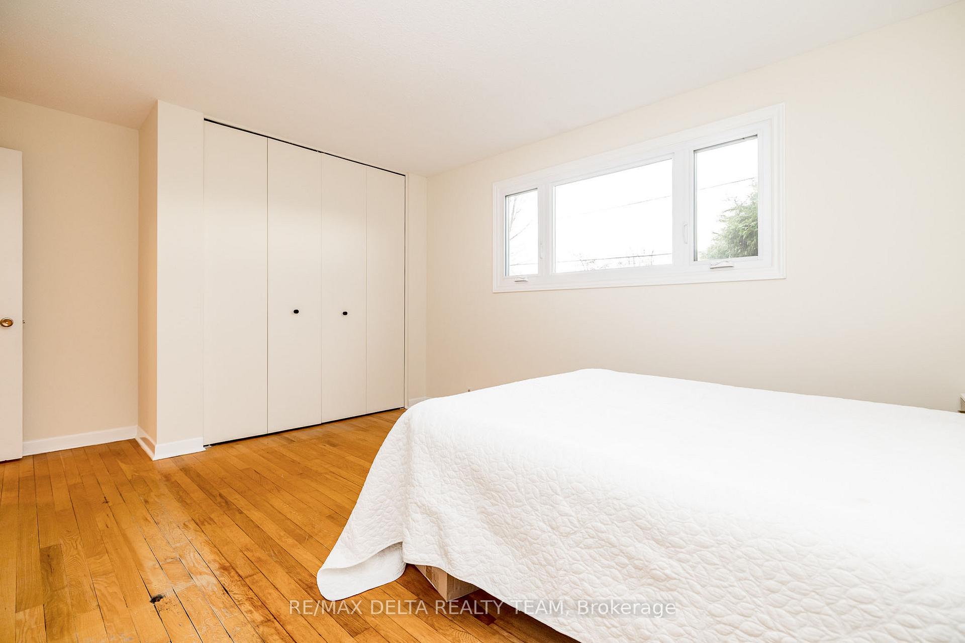 Photo 10 of 22 Bedale Drive, Ottawa, Crystal Beach — HOMEH