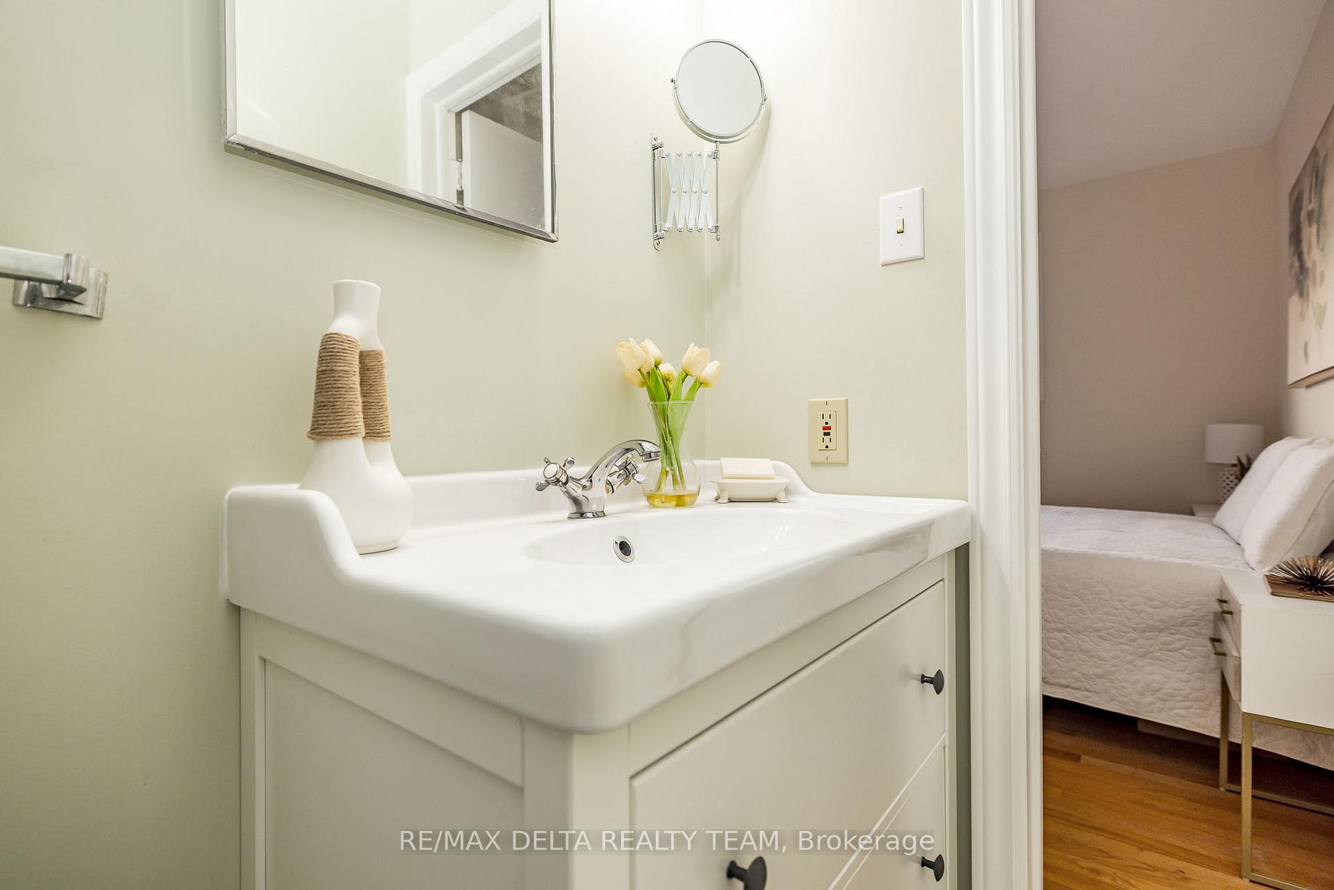 Photo 11 of 22 Bedale Drive, Ottawa, Crystal Beach — HOMEH
