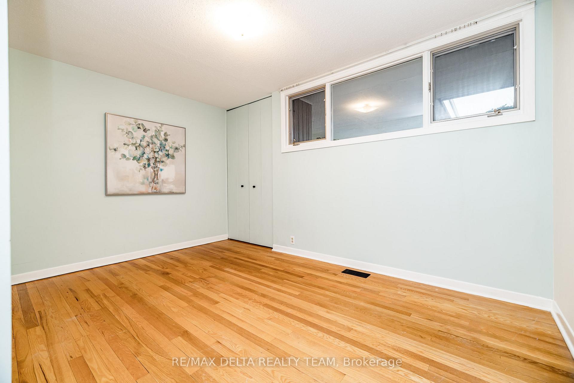Photo 15 of 22 Bedale Drive, Ottawa, Crystal Beach — HOMEH