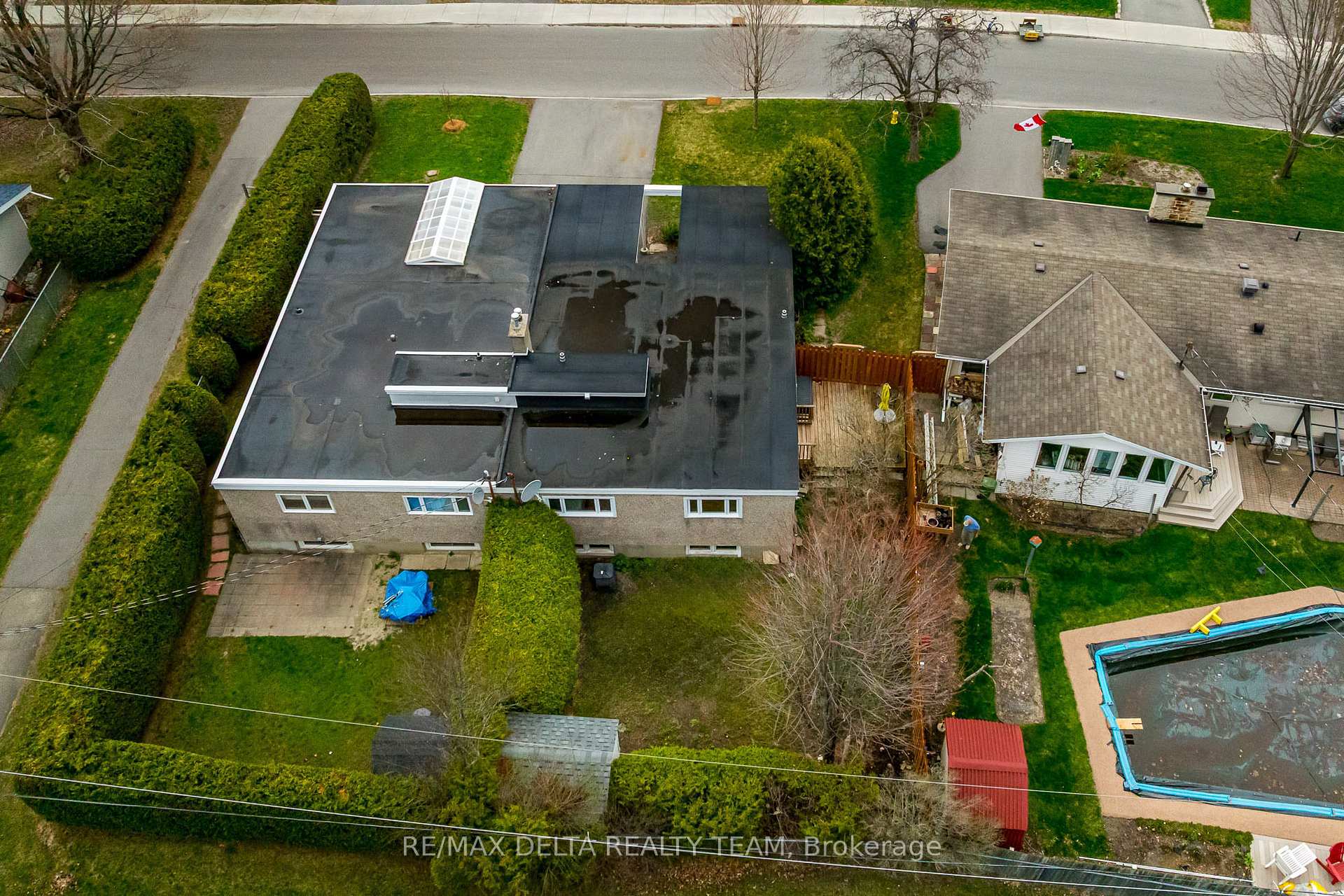 Photo 25 of 22 Bedale Drive, Ottawa, Crystal Beach — HOMEH