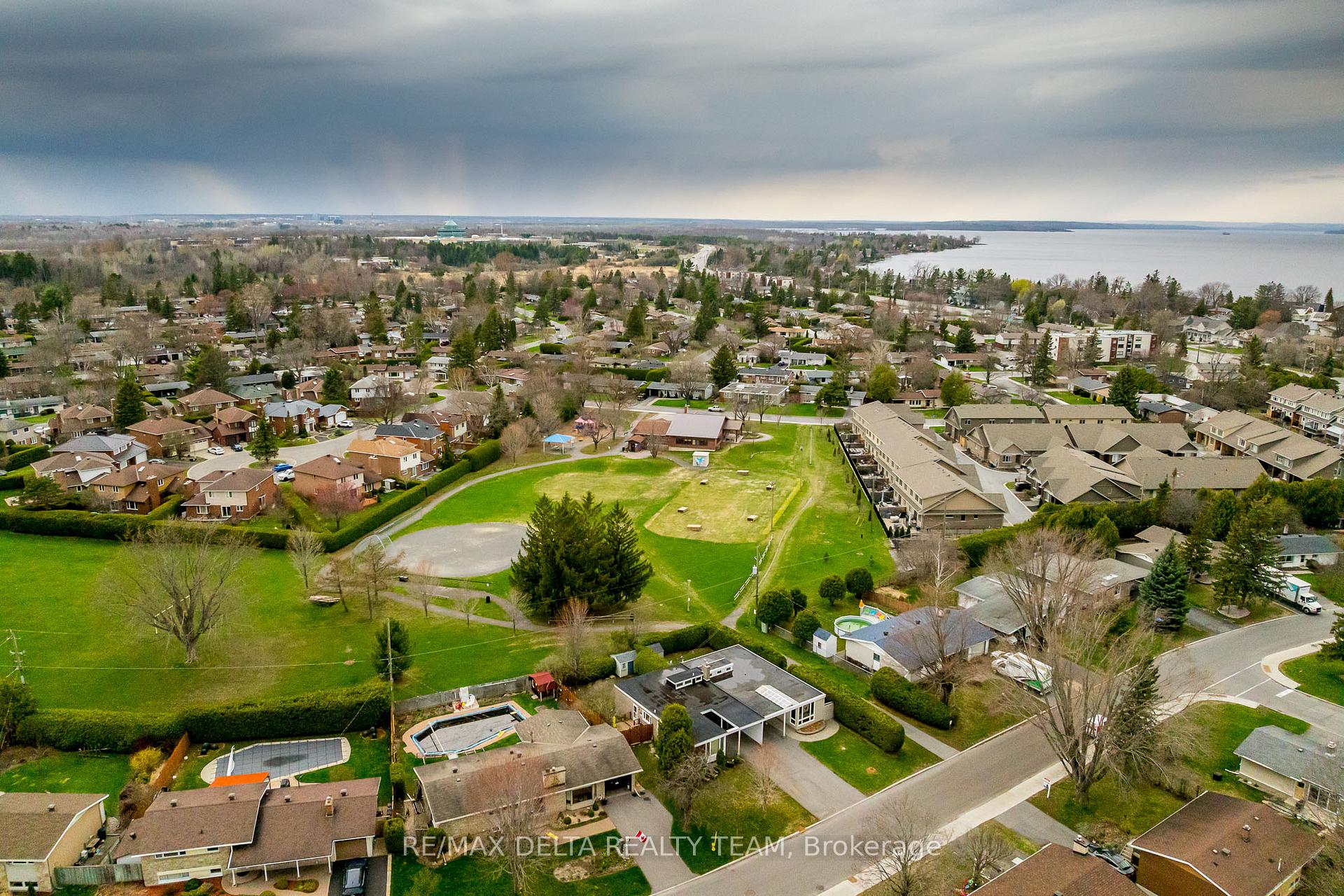 Photo 27 of 22 Bedale Drive, Ottawa, Crystal Beach — HOMEH