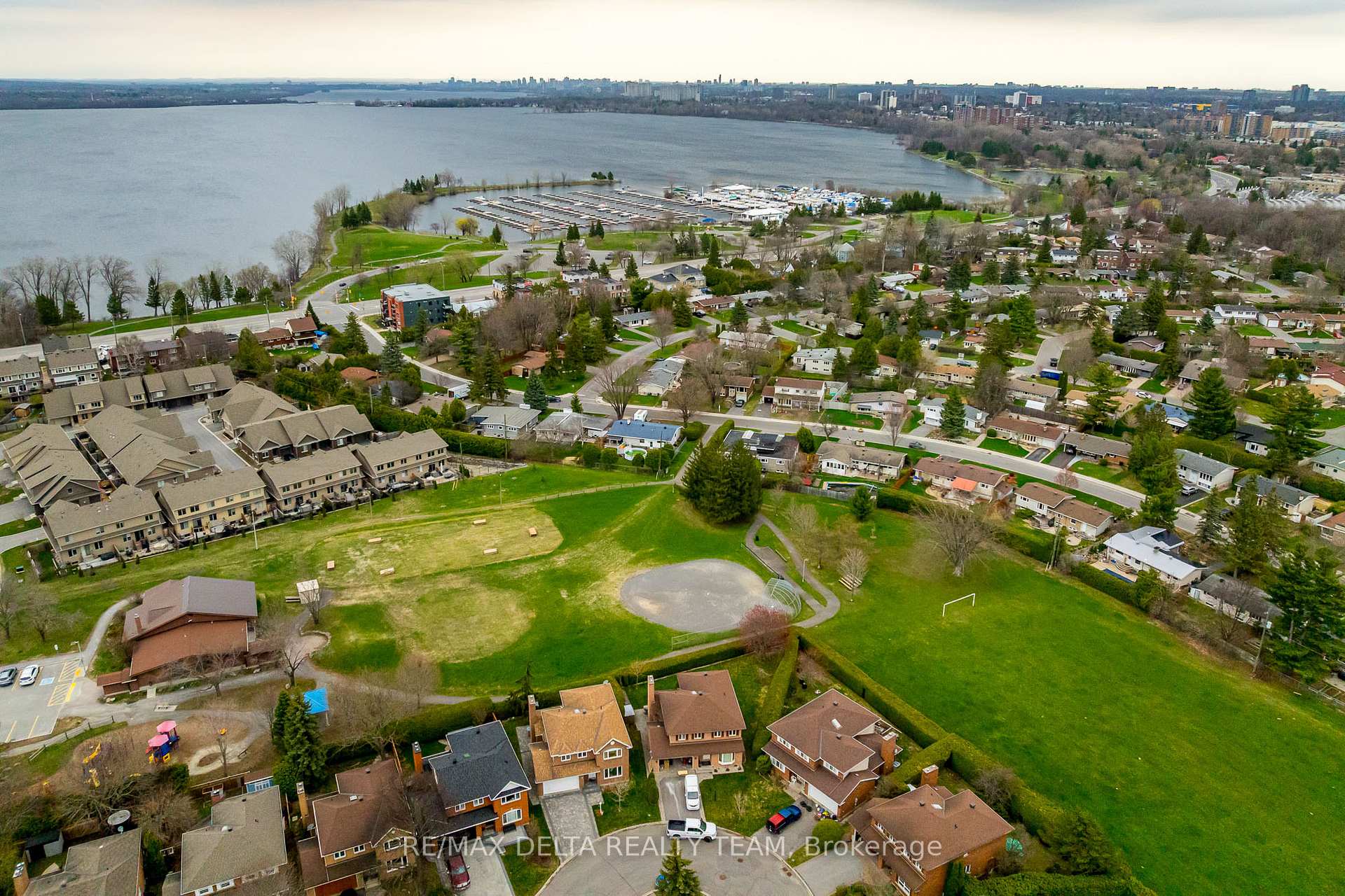 Photo 29 of 22 Bedale Drive, Ottawa, Crystal Beach — HOMEH