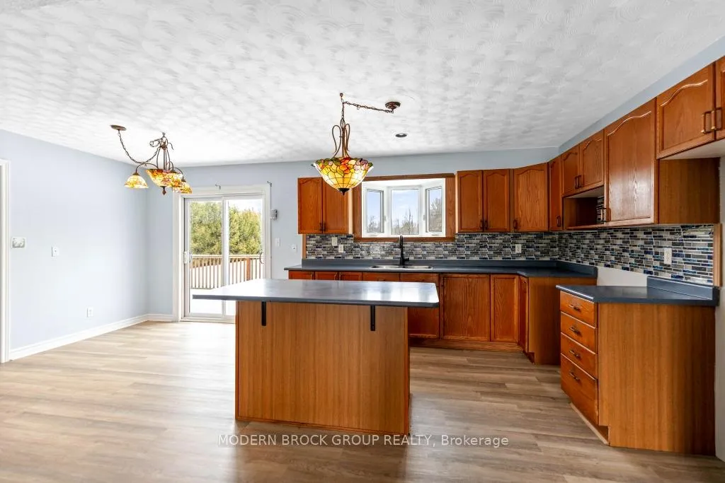Photo 9 of 790 Scott Road, Edwardsburgh/Cardinal, Edwardsburgh/Cardinal Twp — HOMEH