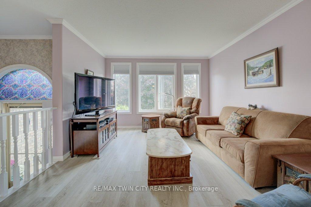 Photo 7 of 12 Bradbury Crescent, Brant, Paris — HOMEH