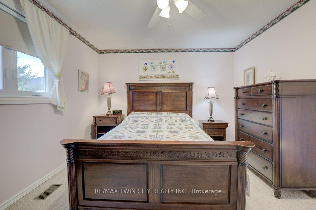 Photo 21 of 12 Bradbury Crescent, Brant, Paris — HOMEH