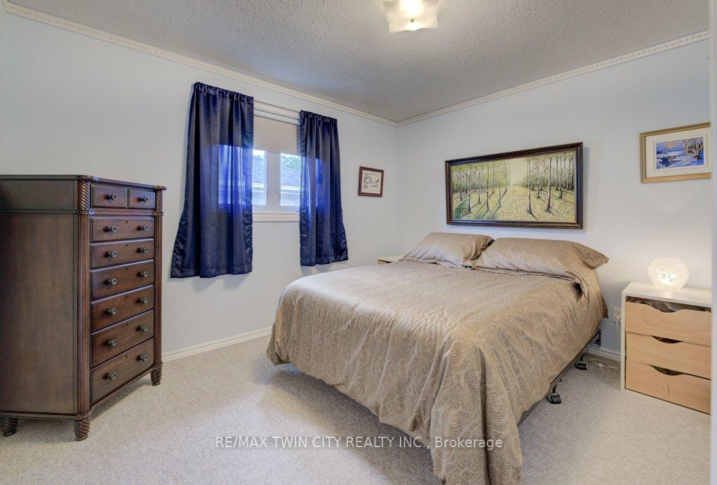 Photo 20 of 12 Bradbury Crescent, Brant, Paris — HOMEH