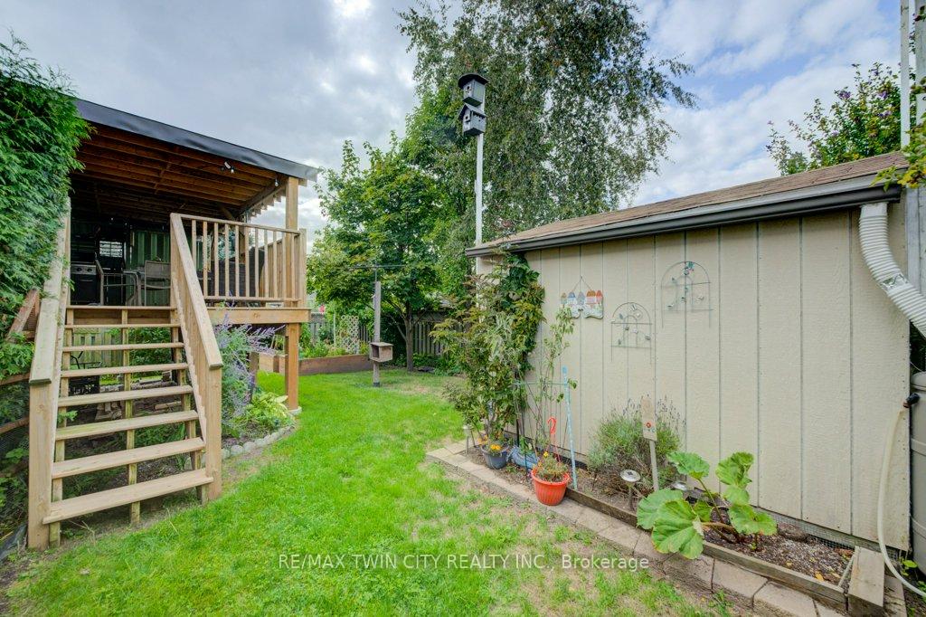 Photo 33 of 12 Bradbury Crescent, Brant, Paris — HOMEH
