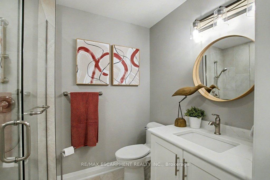 Photo 11 of 33 Sister Kern Terrace, Hamilton, Kennedy — HOMEH