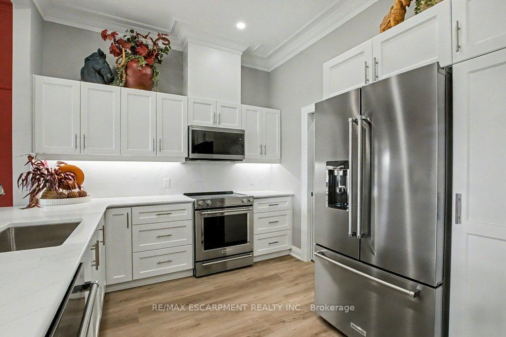 Photo 13 of 33 Sister Kern Terrace, Hamilton, Kennedy — HOMEH