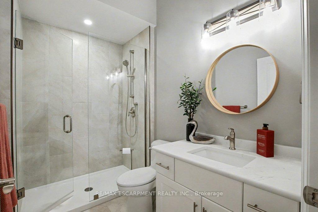 Photo 30 of 33 Sister Kern Terrace, Hamilton, Kennedy — HOMEH