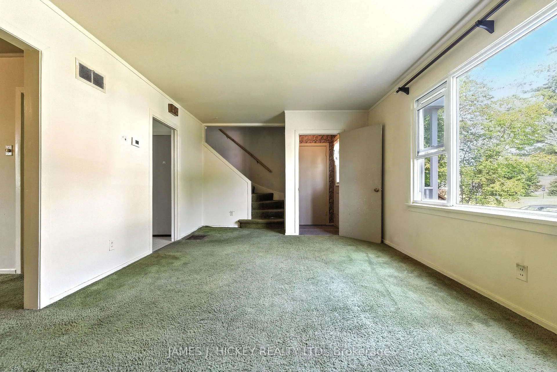 Photo 5 of 123 Algonquin Street, Deep River — HOMEH