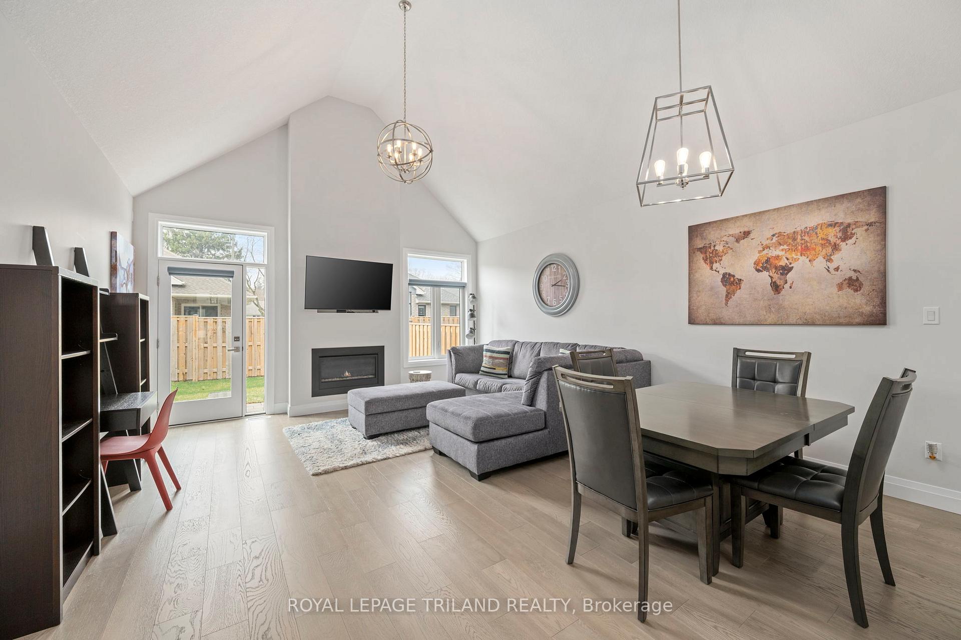 Photo 7 of Unit 12, 63 Compass Trail, Central Elgin, Rural Central Elgin — HOMEH